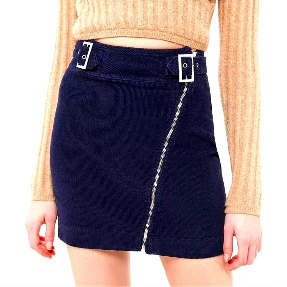 URBAN OUTFITTERS Black Harmony Corduroy Zip-Front Skirt Size Medium - Picture 1 of 6